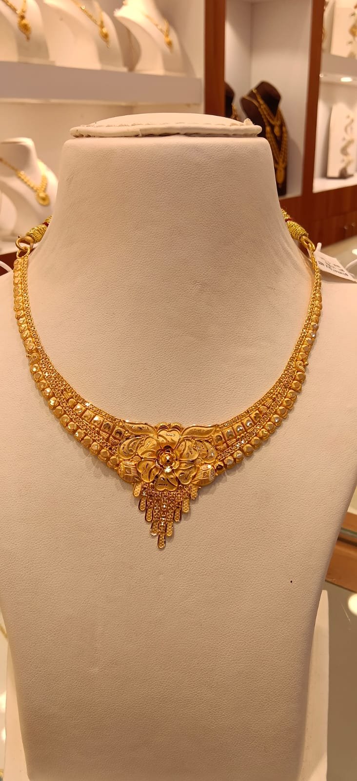 Neckles 